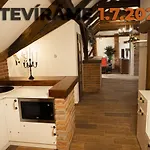 דירה Apartmanovy Dum 13 Podkrovi 1 *