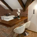 Apartmanovy Dum 13 Podkrovi 1 Seč