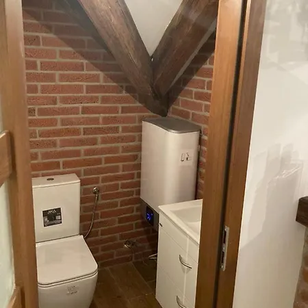 Apartmanovy Dum 13 Podkrovi 1 شقة *