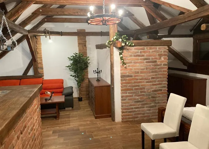 Apartmán Apartmanový Dům 13 Podkroví 1 *