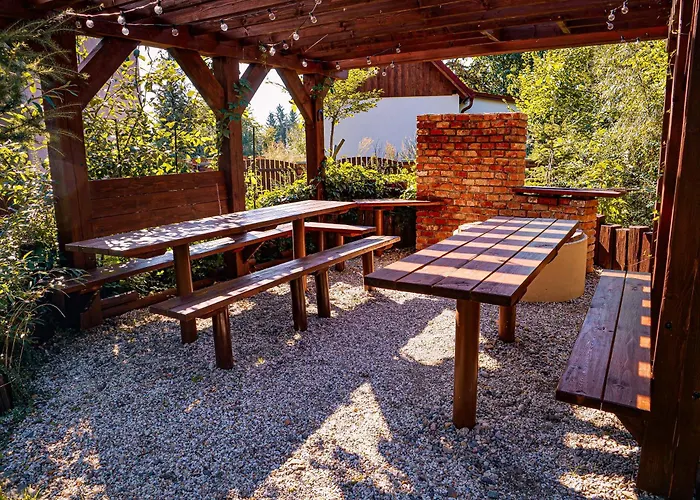 Apartmanový Dům 13 Podkroví 1
