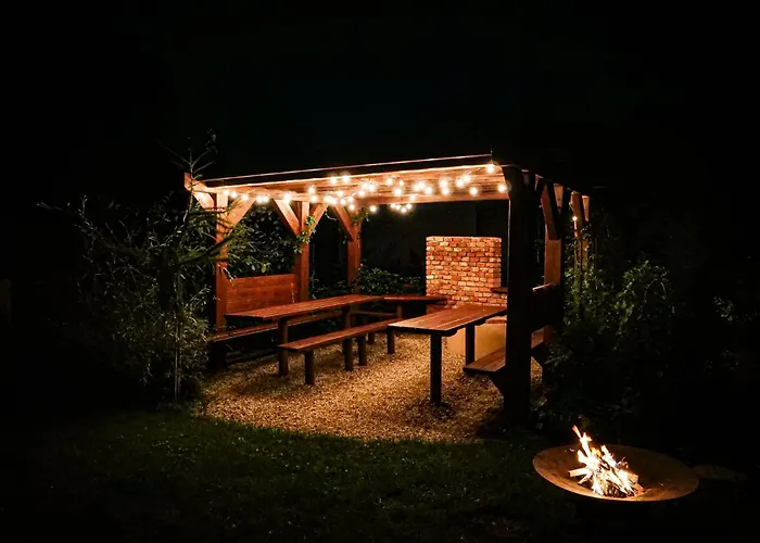 Apartmán Apartmanový Dům 13 Podkroví 1 *